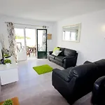 Club Valena 3, Modern Apartment, Wifi, Close To Amenities, At Matagorda * Puerto del Carmen (Lanzarote)