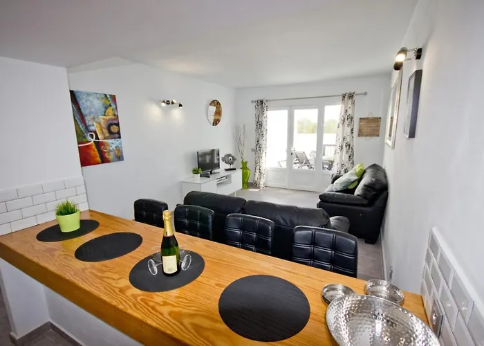 아파트 Club Valena 3, Modern Apartment, Wifi, Close To Amenities, At Matagorda *